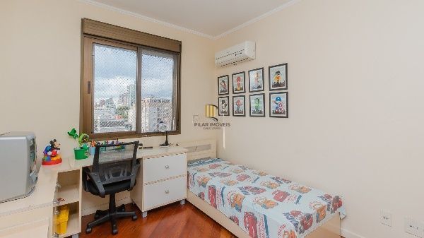 Vende-se cobertura com 3 quartos (1 suíte), piscina privativa, 202m² e 2 vagas - Mont Serrat