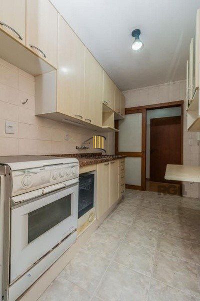 Ampla Cobertura de 181m² com 2 Quartos, Suíte e 2 Vagas no Bairro São João!