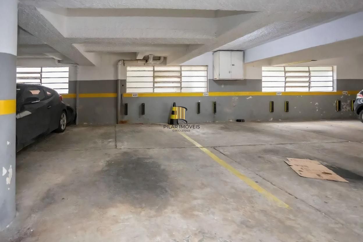 Vende-se apartamento com 3 quartos, 1 vaga e 145 m² – Moinhos de Vento