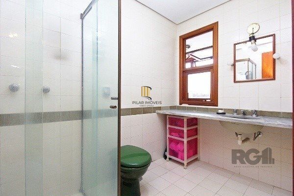 Apartamento com 3 Dormitórios, Suíte e Sacada e 1 vaga - 115m² - Petrópolis
