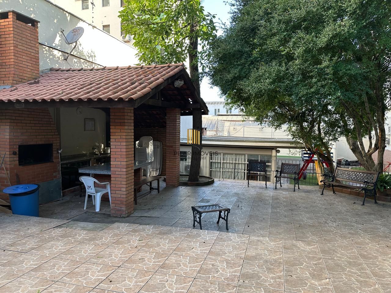 Vende-se apartamento com 2 quartos, 88m², churrasqueira e 1 vaga – Santa Cecília