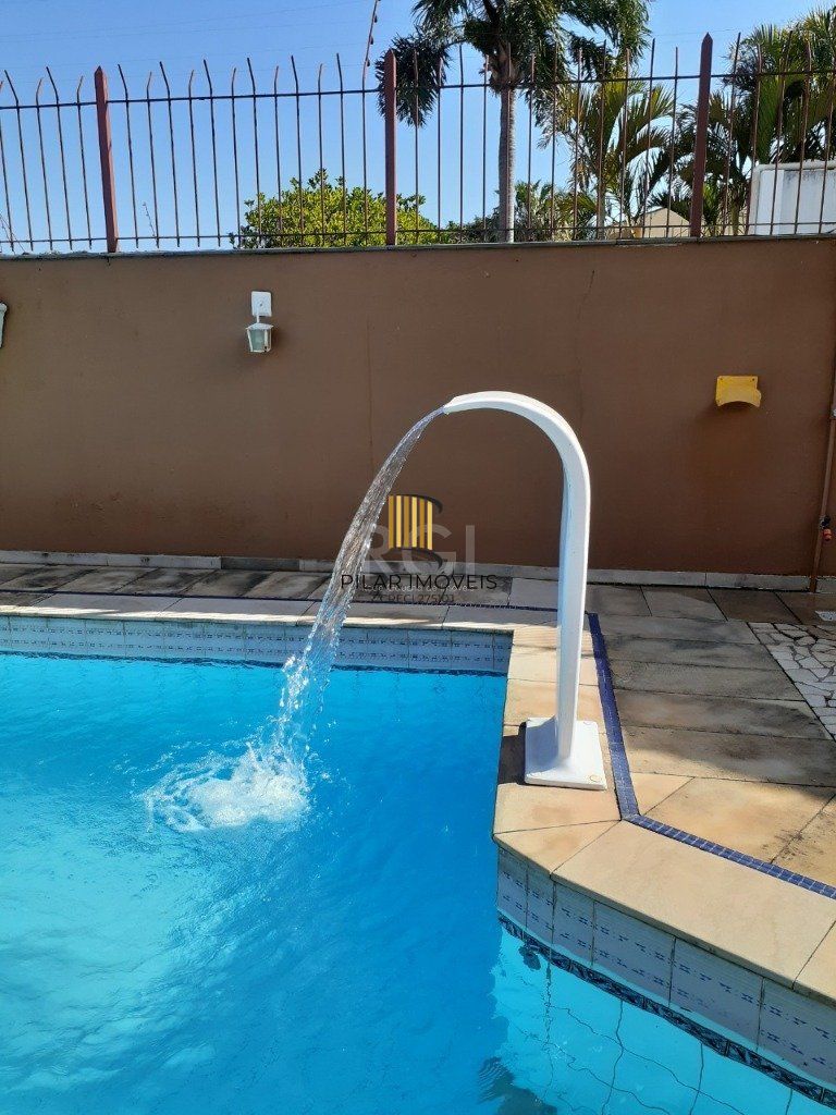 Casa 3 dormitórios, 2 suítes, 4 vagas, 257,52 m² de área privativa, no Bairro Ipanema
