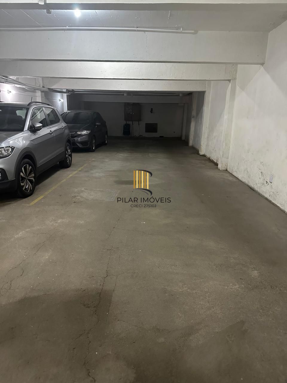 Vende-se apartamento com 2 quartos (1 suíte), 70m² e 1 vaga – Mont Serrat