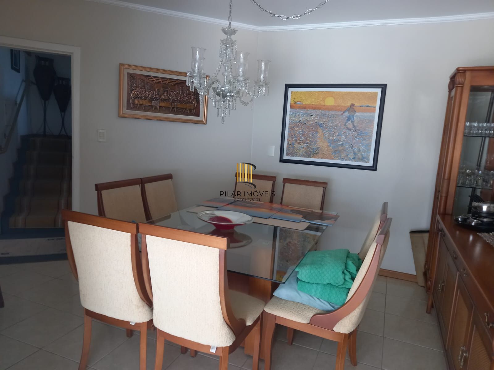 Vende-se sobrado com 5 quartos (3 suítes), 428m² e 3 vagas – Alto Petrópolis