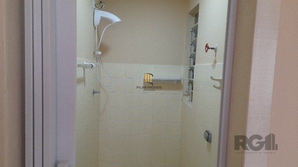 Vende-se belo Studio reformado próximo a Santa Casa, sol da manhã em andar alto - 31m² - Centro Histórico