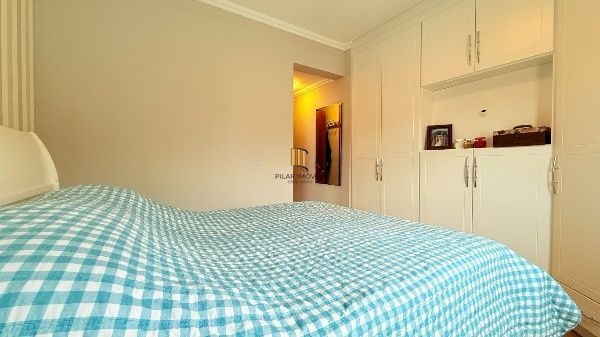 Vende-se apartamento com 2 quartos, 81 m²e 2 vagas – Petrópolis