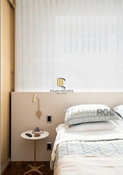 Vende-se apartamento 3 quartos com suíte e duas vagas - 134m² - Moinhos de Vento