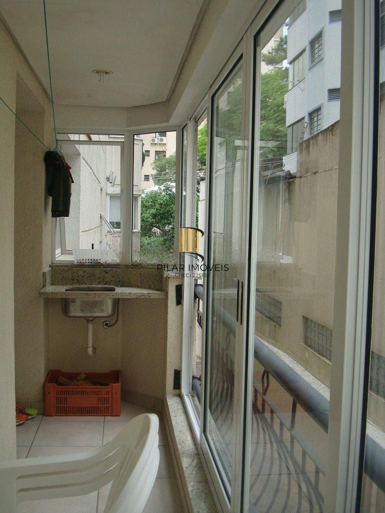 Vende-se apartamento com 2 quartos(1 suíte), 86m² e sacada - Mont'Serrat