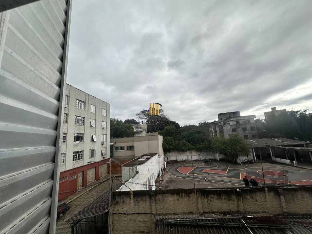 Vende-se apartamento 2 quartos espaçosos com vaga rotatirva próximo ao Mãe de Deus - 54m² - Medianeira