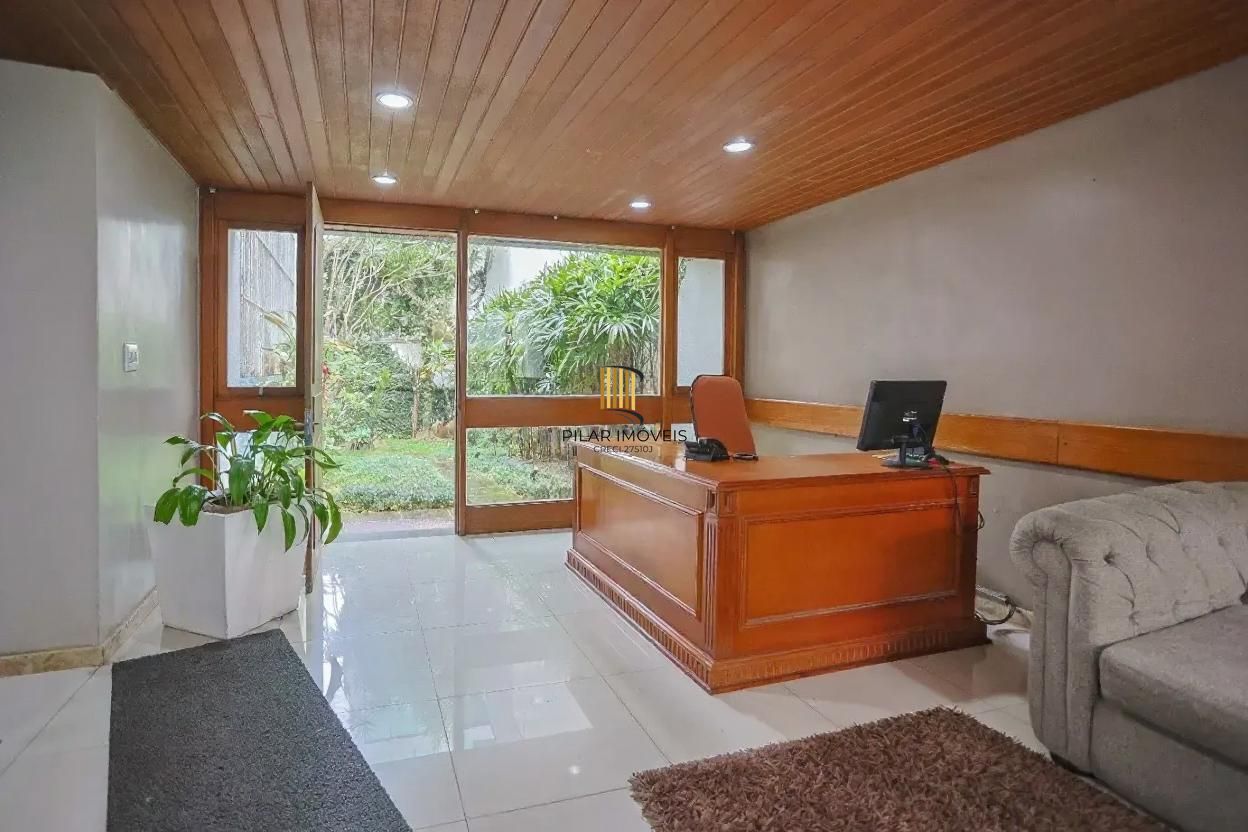 Vende-se apartamento com 3 quartos, 1 vaga e 145 m² – Moinhos de Vento