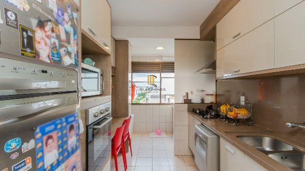 Vende-se cobertura com 3 quartos (1 suíte), piscina privativa, 202m² e 2 vagas - Mont Serrat