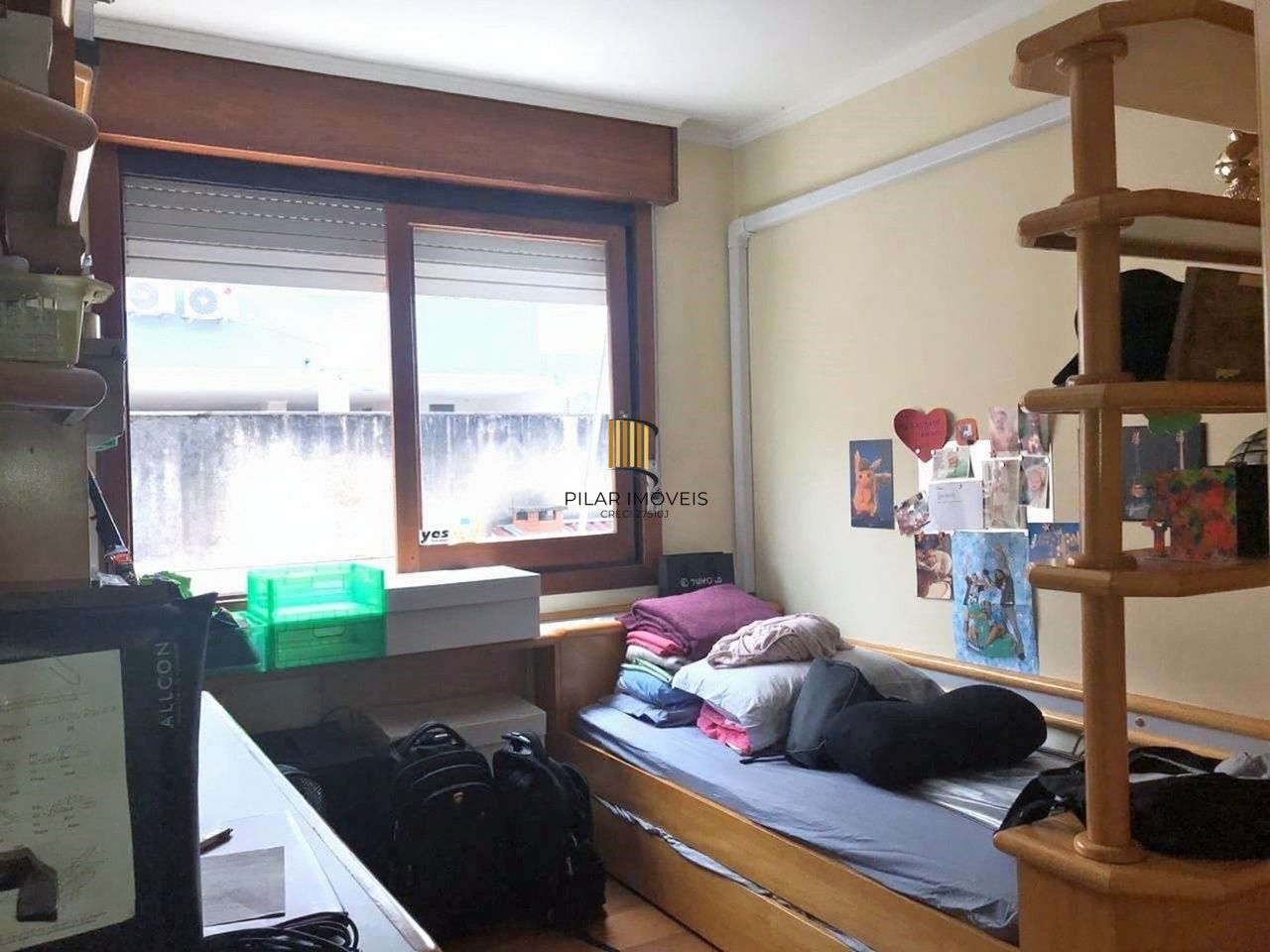 Vende-se apartamento com 2 quartos(1 suíte), 77m² e 2 vagas – Petrópolis