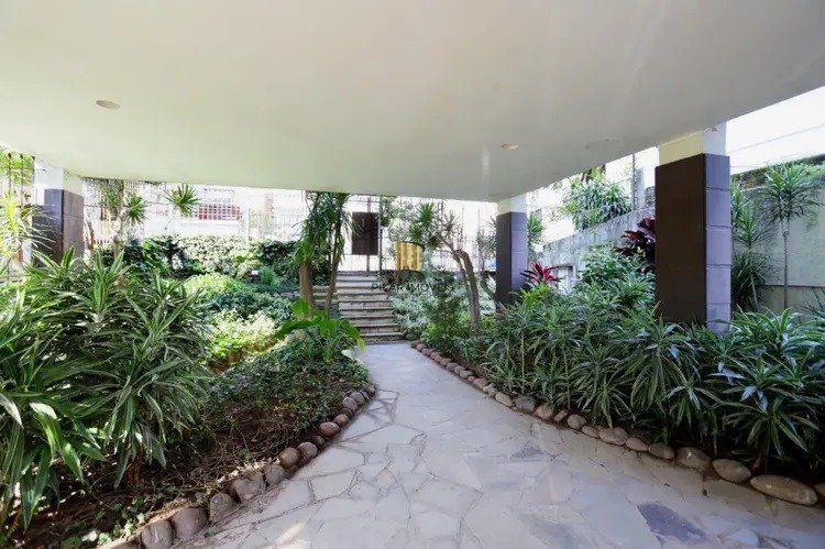 Vende-se ampla cobertura 3 quartos com vaga, lareira e churrasqueira - 175m² - Auxiliadora
