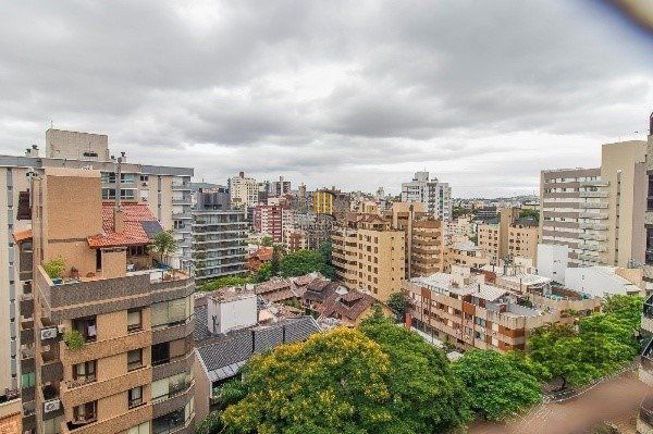 Apartamento de alto padrão, 3 suítes, 3 vagas, ao lado da Praça da Encol