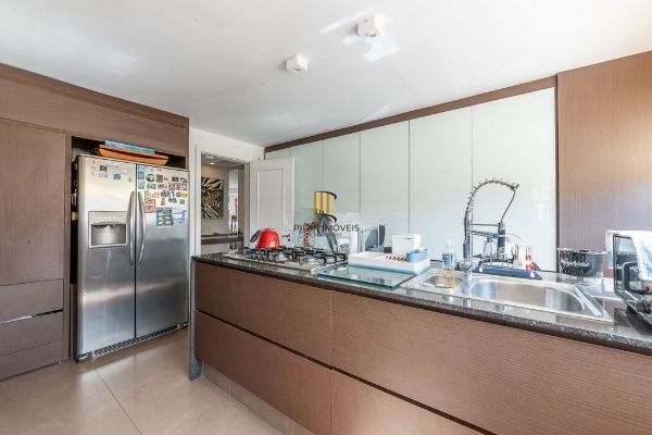 Vende-se apartamento com 3 quartos (1 suíte), 123m² e 2 vagas – Auxiliadora