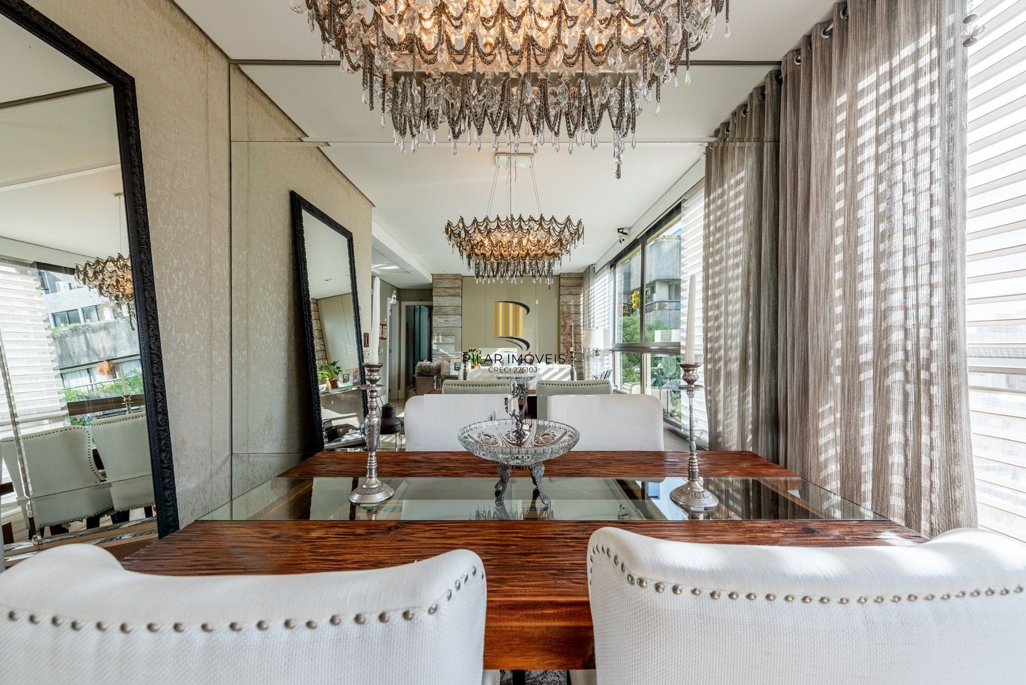 Vende-se cobertura com 2 quartos (1 suíte), 185m² e 2 vagas – Rio Branco