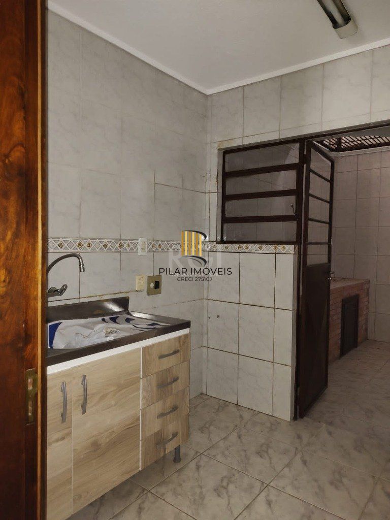 Casa para Venda - 98m², 2 dormitórios, 2 vagas - Alto Petrópolis
