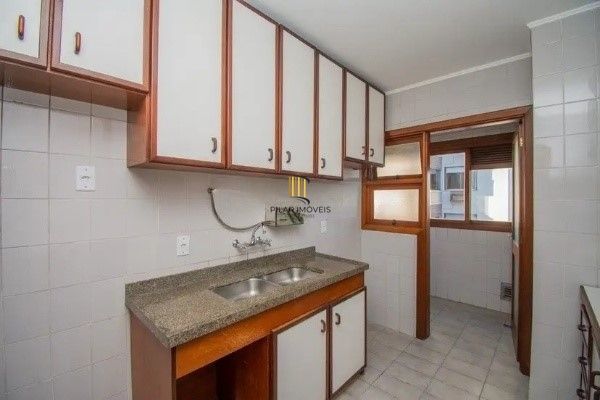 Vende-se apartamento de 2 quartos, 1 vaga, 87m² - Bom Fim