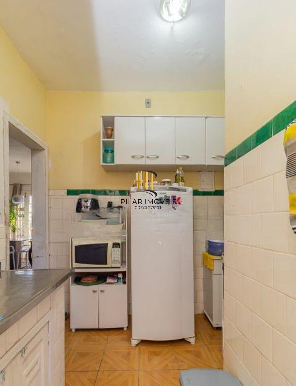 Vende-se apartamento com 3 quartos, 87m² e sacada - Petrópolis