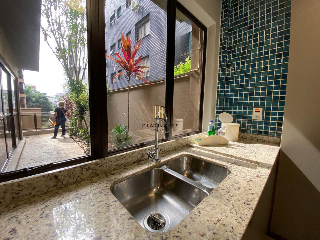 Vende-se apartamento com 2 quartos,(1 suíte) e 101 m² – Mont'Serrat