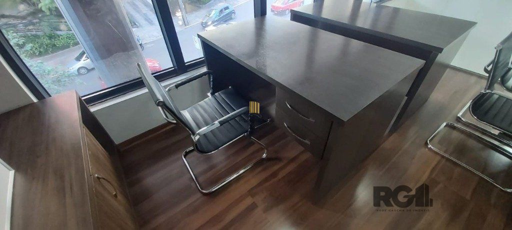 Loja com 113m² de área privativa no Bairro Três Figueiras