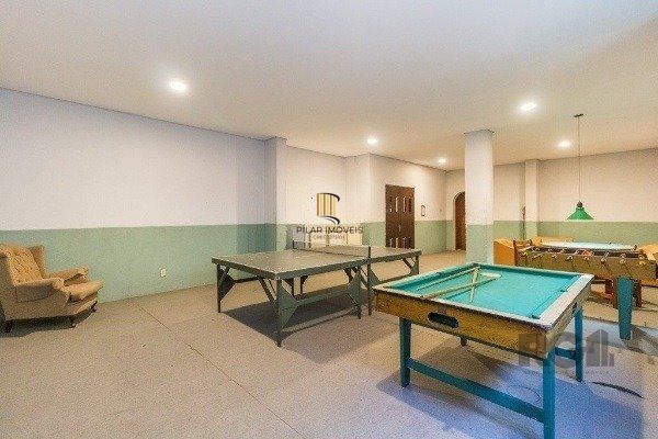 Vende-se amplo apartamento 3 quartos c/ suíte, 2 vagas, living com sacada e vista - 139m² - Auxiliadora