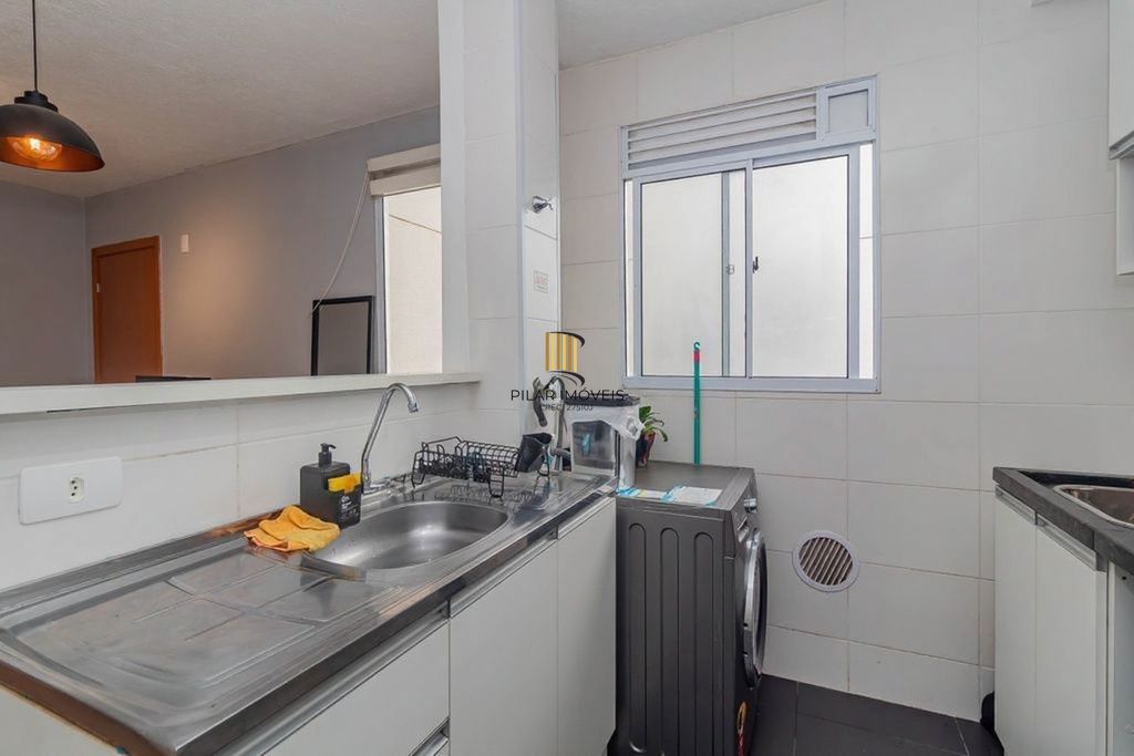 Vende-se apartamento com 2 quartos, 40m² e 1 vaga – Morro Santana