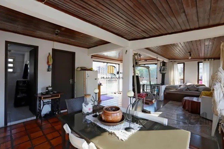 Vende-se ampla cobertura 3 quartos com vaga, lareira e churrasqueira - 175m² - Auxiliadora