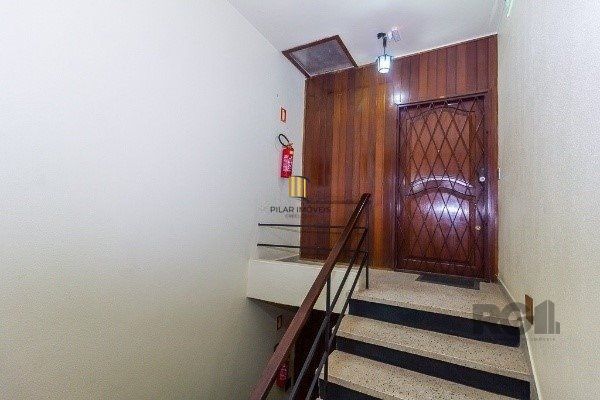 Cobertura para Venda - 100.94m², 3 dormitórios, sendo 1 suites, 2 vagas - Petrópolis