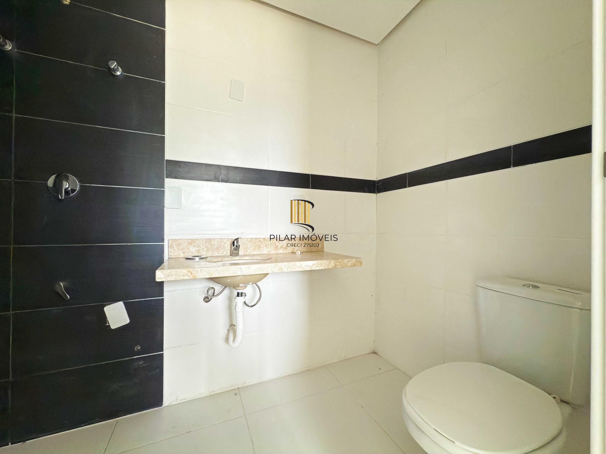 Vende-se casa em condomínio com 4 dormitórios (2 suítes), 3 vagas  – Tristeza