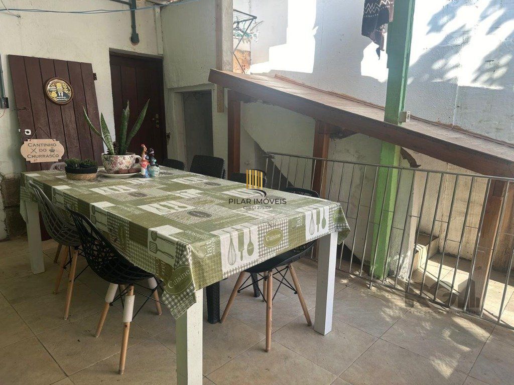 Vende-se casa 2 dormitórios 2 vagas de garagem com casa nos fundos - 145m² - Passo D'areia