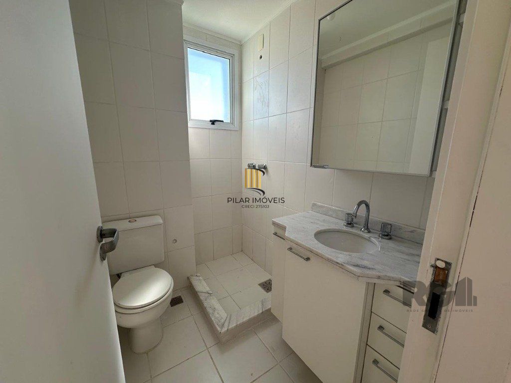 Vende-se amplo apartamento 3 quartos com suíte e 2 vagas no Menino Deus  - 88m²