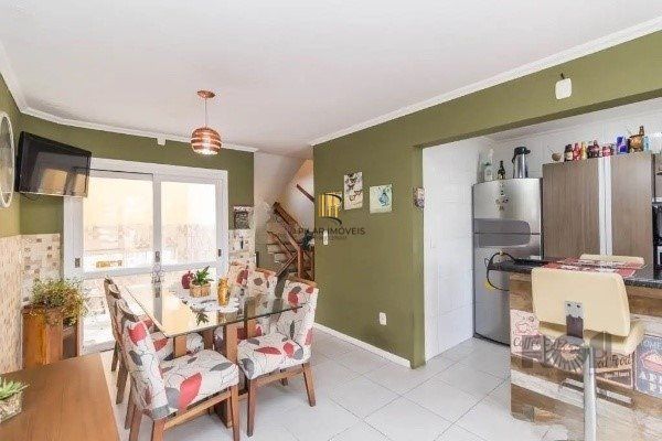 Vende-se belo sobrado com 3 quartos com suíte e 3 vagas cobertas - 182m² - Vila Ipiranga