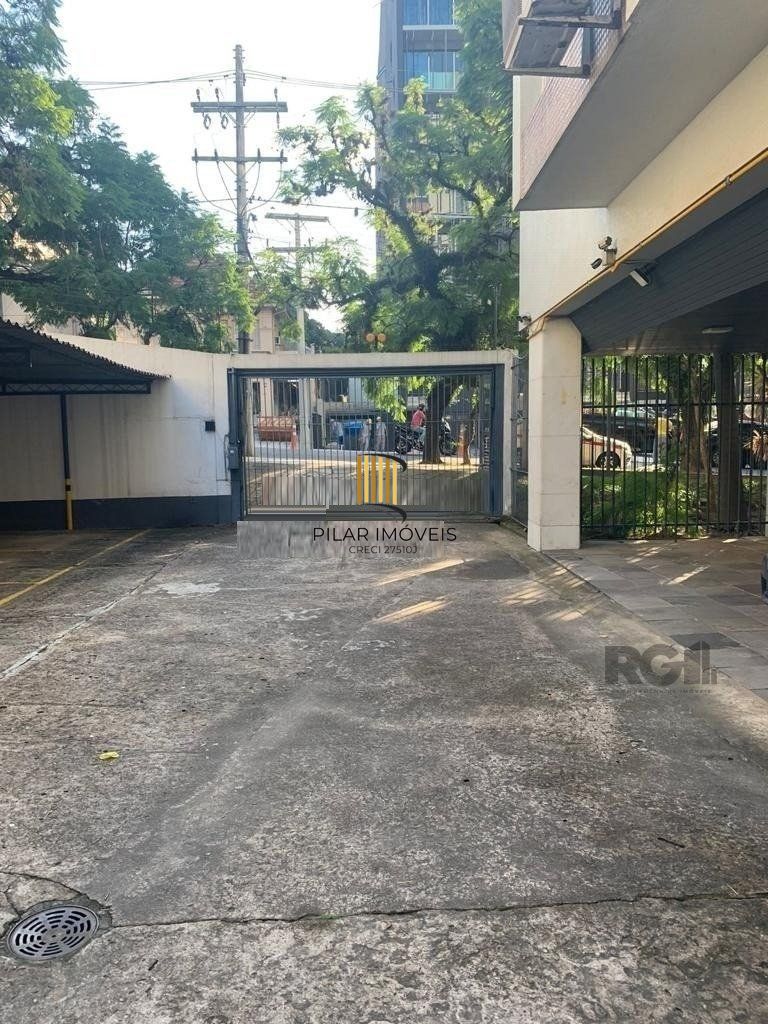 Vende-se ampla cobertura com 3 dormitórios 3 vagas - 269m² - Bairro Moinhos de Vento