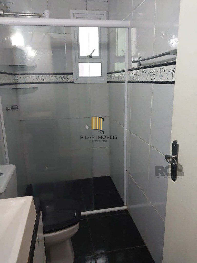 Vende-se apartamento 2 dorm com vaga, sacada com churrasqueira - 64m² - Partenon