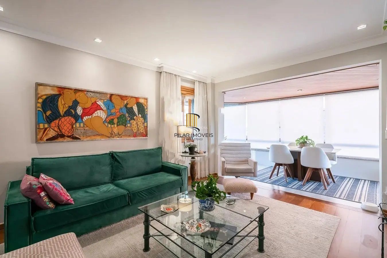 Vende-se apartamento com 3 quartos (1 suíte), 2 vagas e 171 m² -Bela Vista