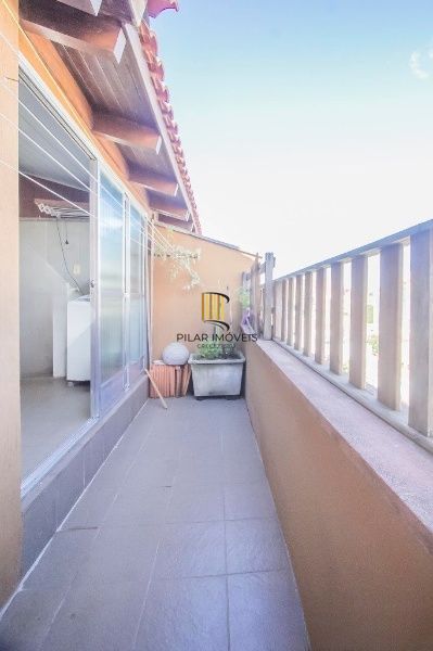 Vende-se cobertura com 3 quartos (1 suíte), 315 m², 2 vagas - Bela Vista