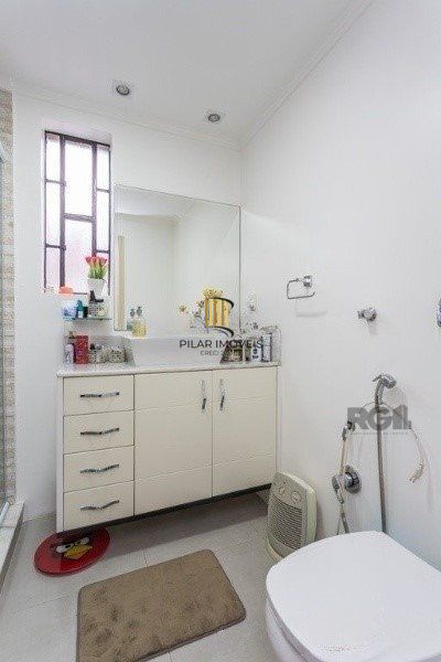 Vende-se espaçoso apartamento 4 quartos, 2 suítes, 3 vagas, próximo ao Hospital Moinhos - 154m² - Floresta