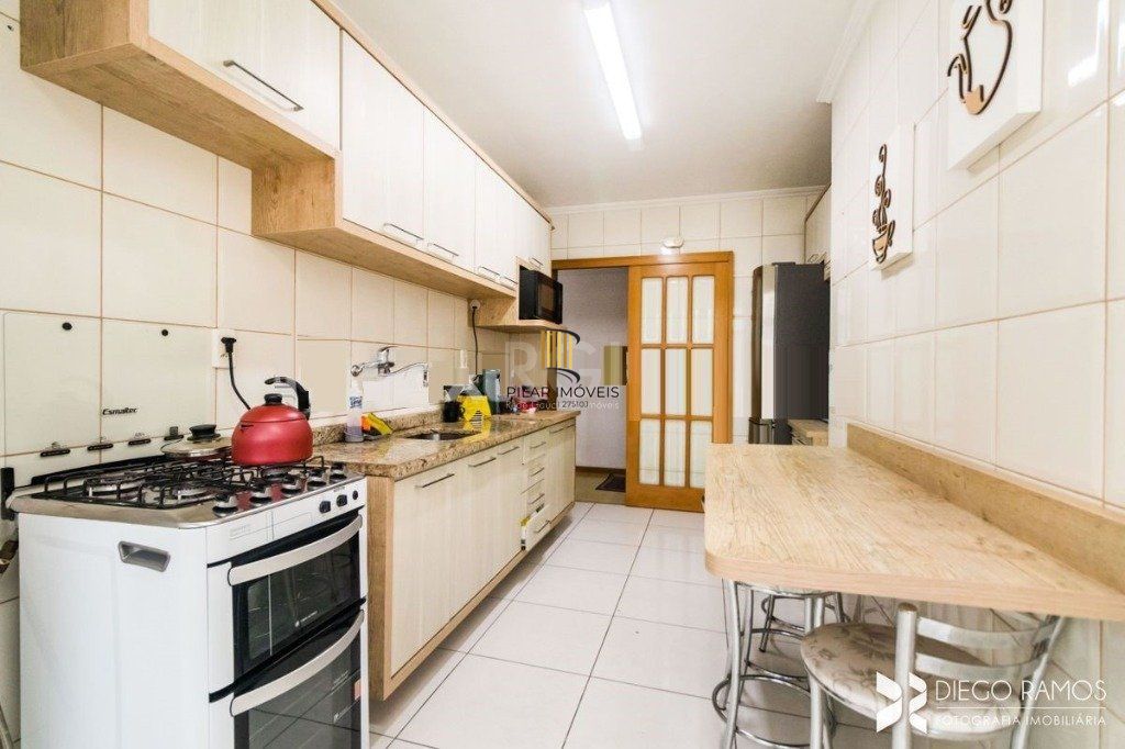 Apartamento para Venda - 79m², 2 dormitórios, 1 vaga - Partenon