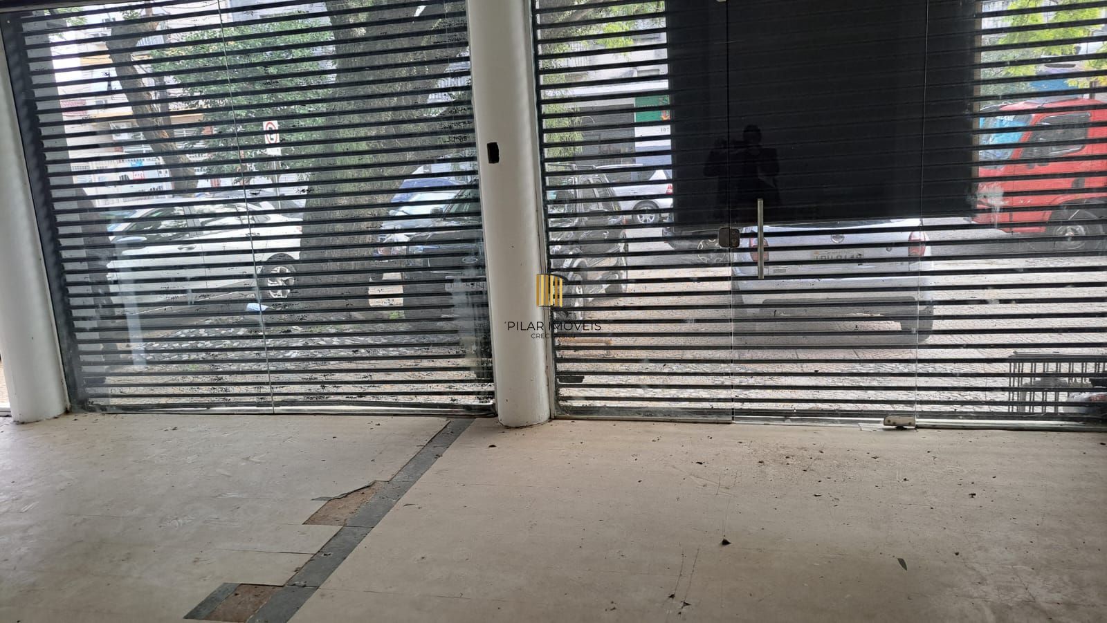Vende-se loja com 100 m² - Floresta