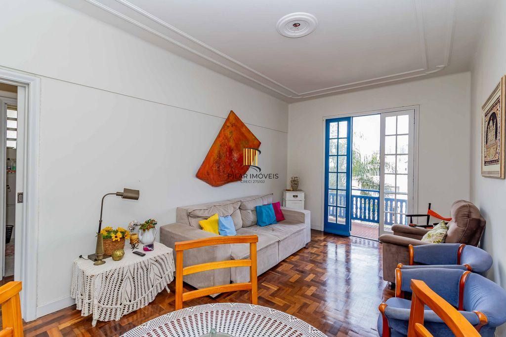 Vende-se apartamento com 2 quartos, sacada e 1 vaga – 113 m² – Moinhos de Vento - Pilar Imóveis