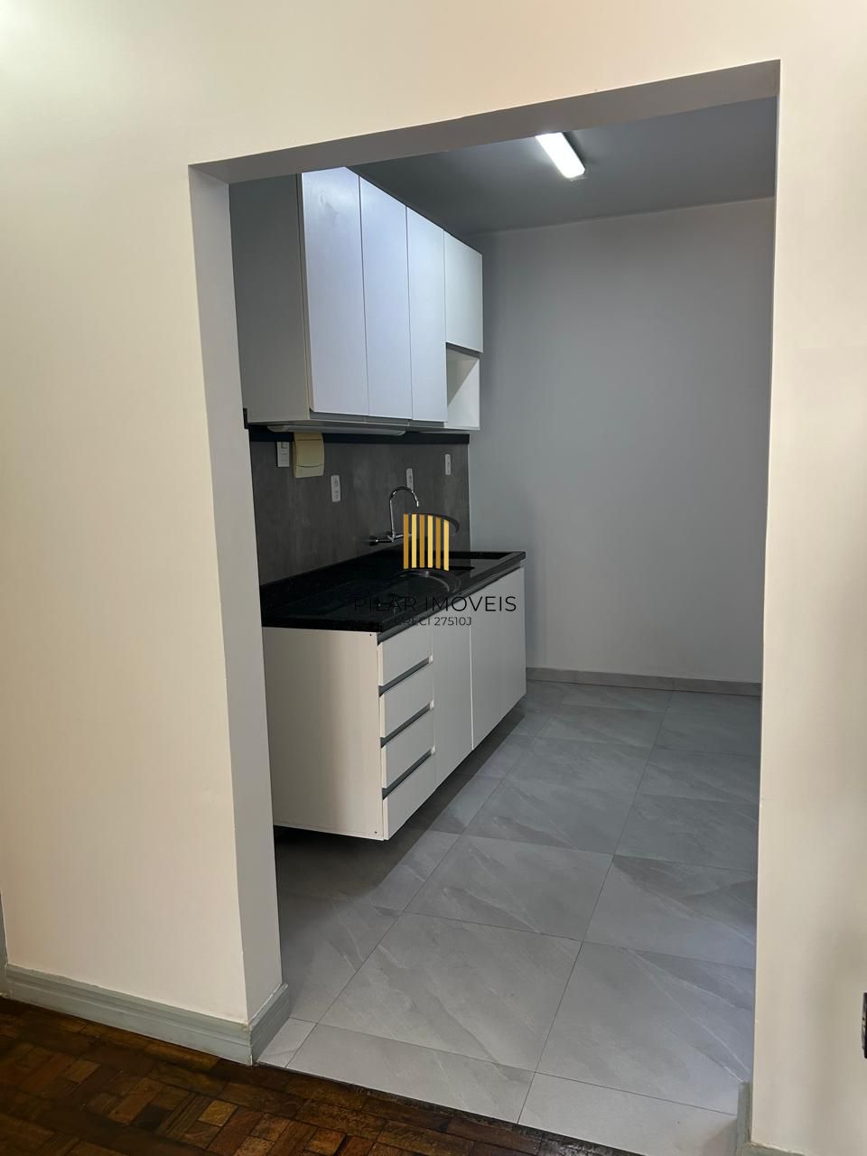 Vende-se apartamento com 3 quartos, 126m² e – Av. João Pessoa