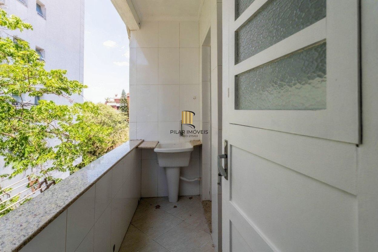 Vende-se apartamento com 3 quartos, 93m² e 1 vaga - Rio Branco