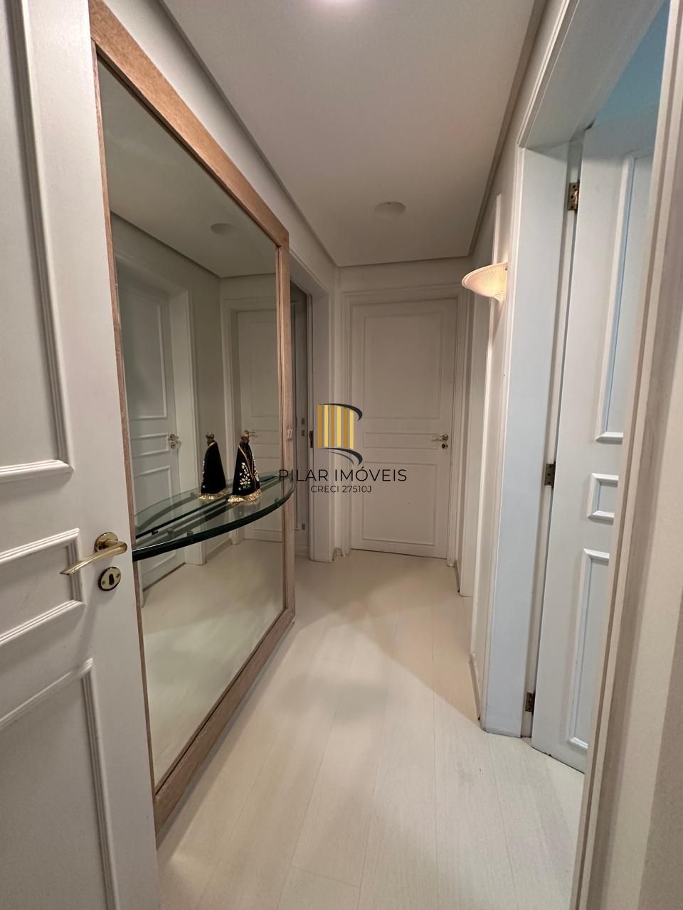 Vende-se apartamento com 3 quartos (1 suíte), 128 m², 1 vaga – Rio Branco