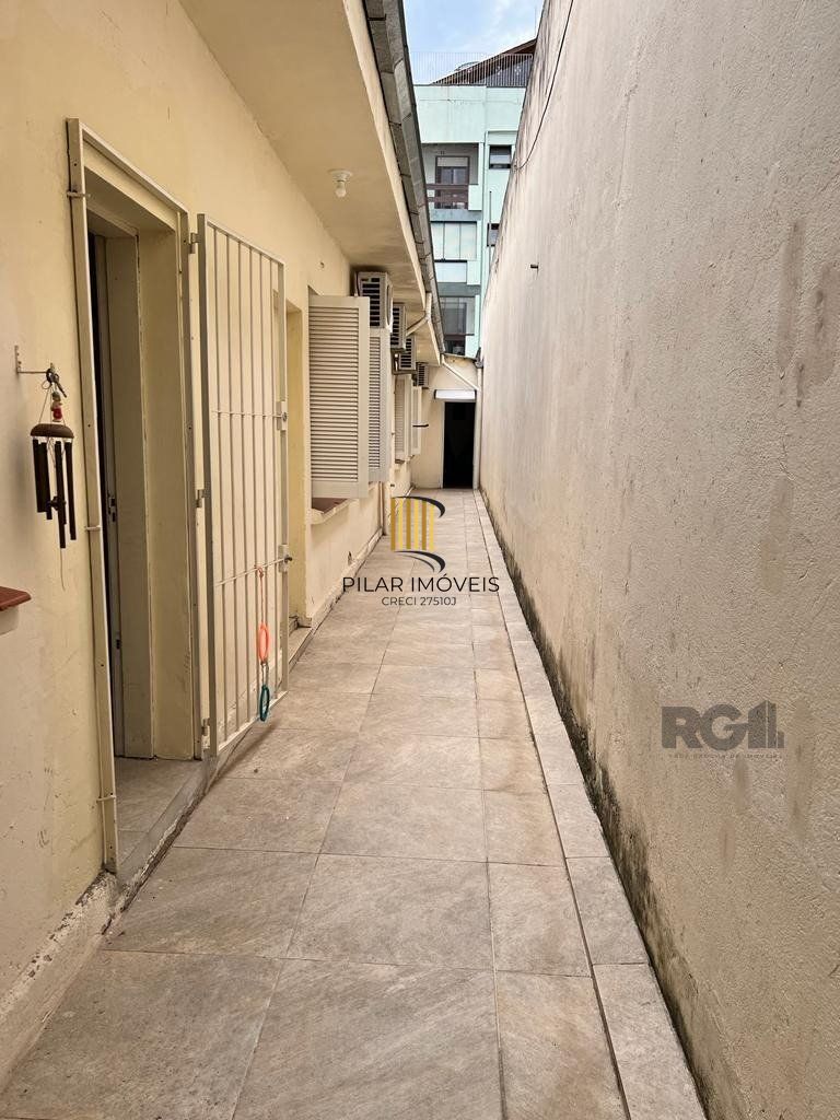 Casa 4 dormitórios no bairro Petrópolis