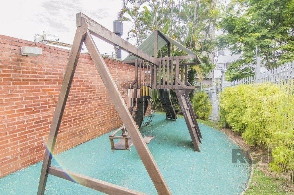 Apartamento 3 dormitórios, 1 suíte, 2 vagas de garagem no Bairro Bela Vista.