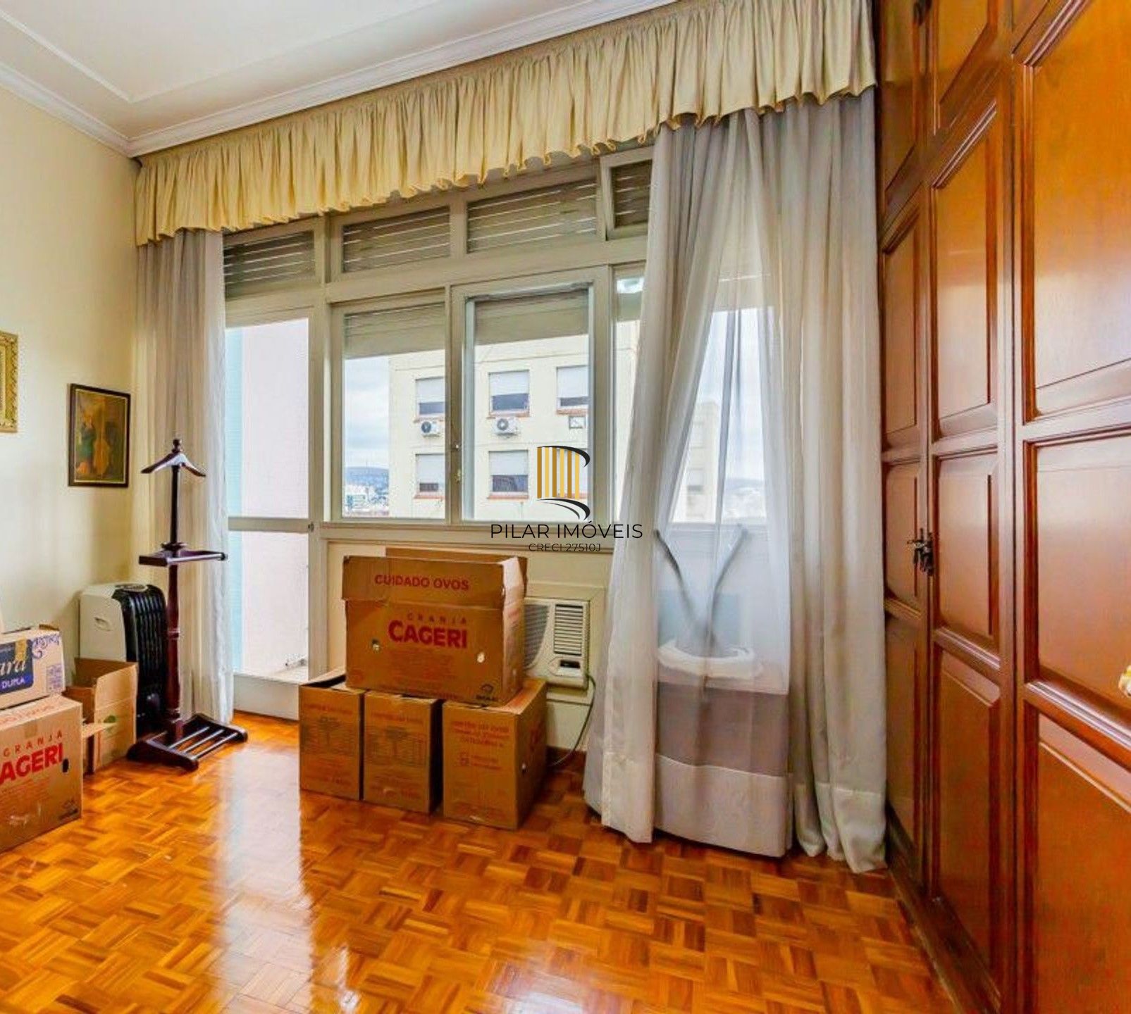 Vende-se apartamento com 4 quartos (1 suíte), 196m² e 1 vaga - Independência