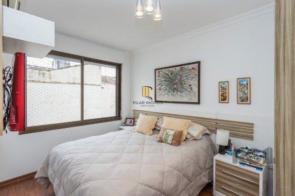 Vende-se espaçoso apartamento 4 quartos, 2 suítes, 3 vagas, próximo ao Hospital Moinhos - 154m² - Floresta