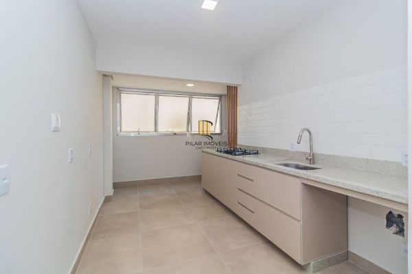 Apartamento reformado com 3 quartos, suíte e 2 vagas – 113 m² -  Mont Serrat