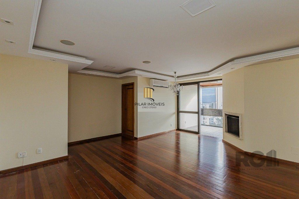Vende-se excelente apartamento 3 quartos c/ suíte, 2 vagas, living com lareira, sacada e churrasqueira - 97m² - Auxiliadora